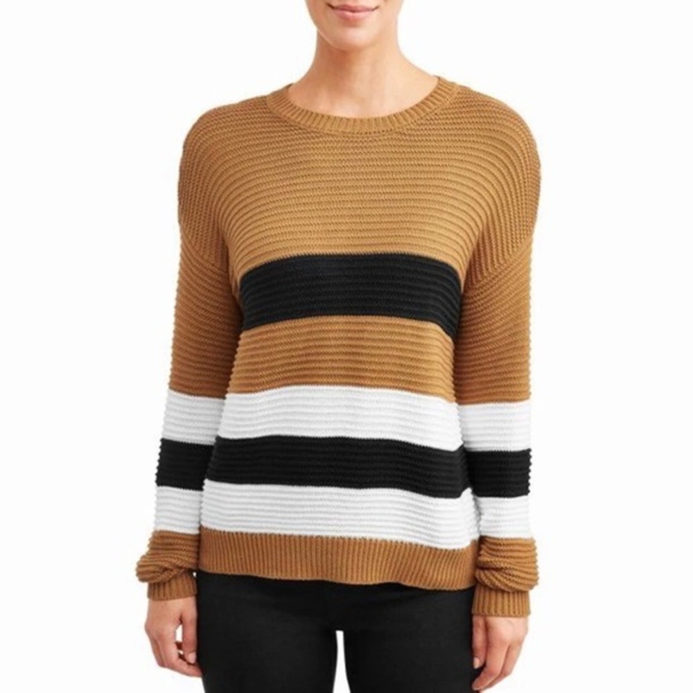 MUST GO | Brown sweater with black and white stripes.